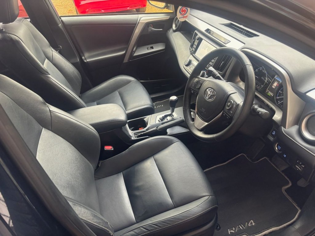 Used Toyota RAV4 2018 for sale - 76482083: Photo 3