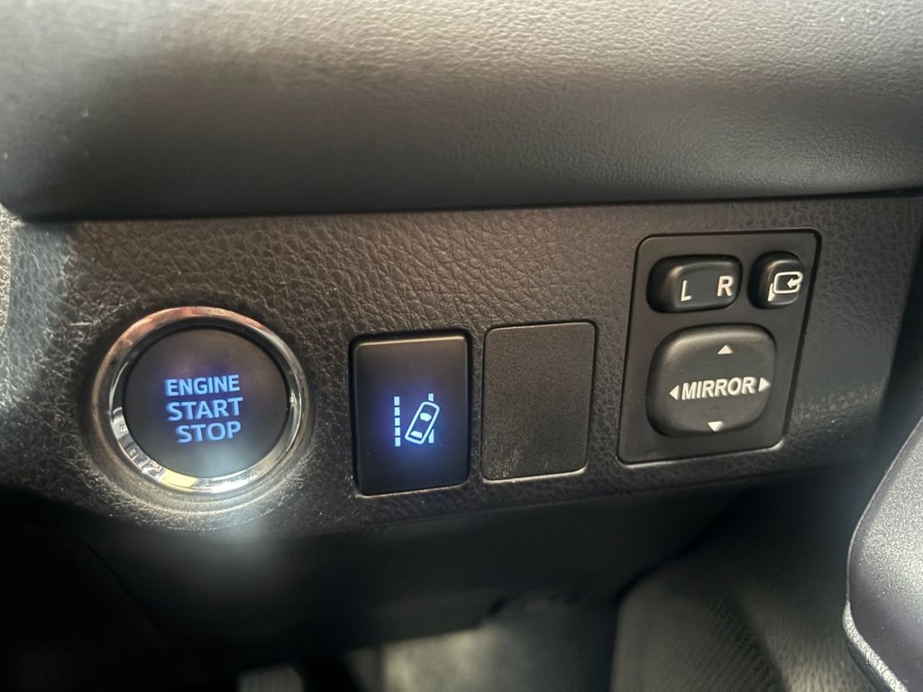 Used Toyota RAV4 2018 for sale - 76482083: Photo 32