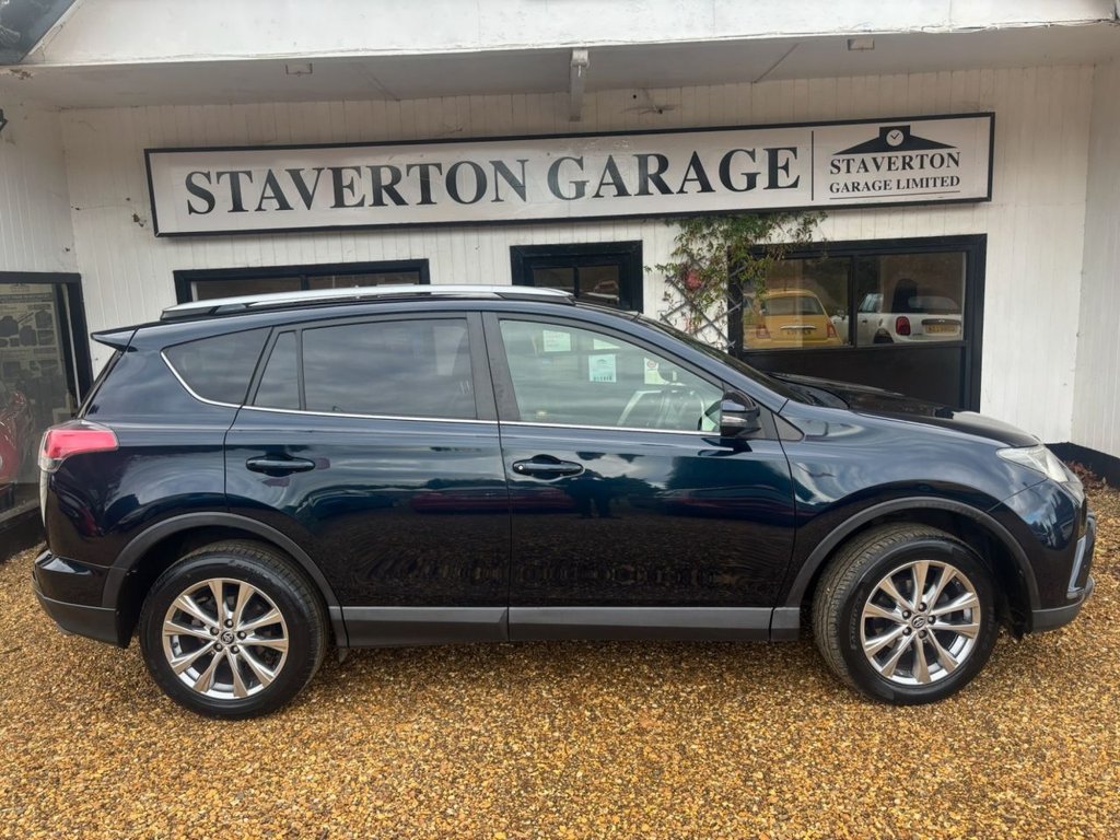 Used Toyota RAV4 2018 for sale - 76482083: Photo 5