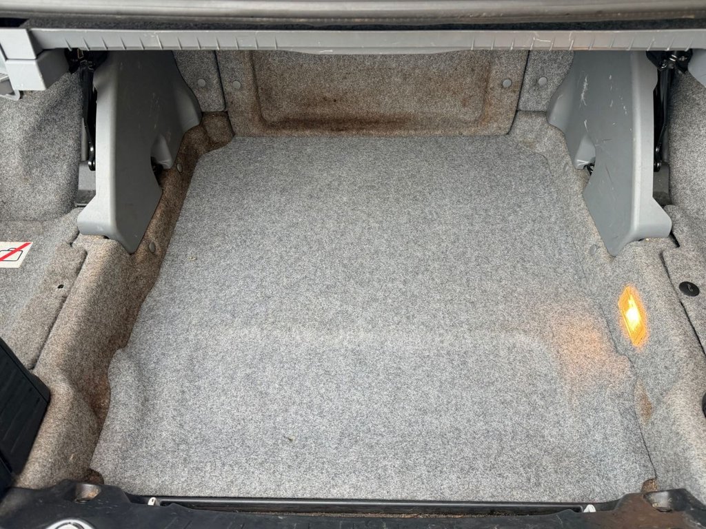 Used BMW 3 Series 2012 for sale - 77302345: Photo 32