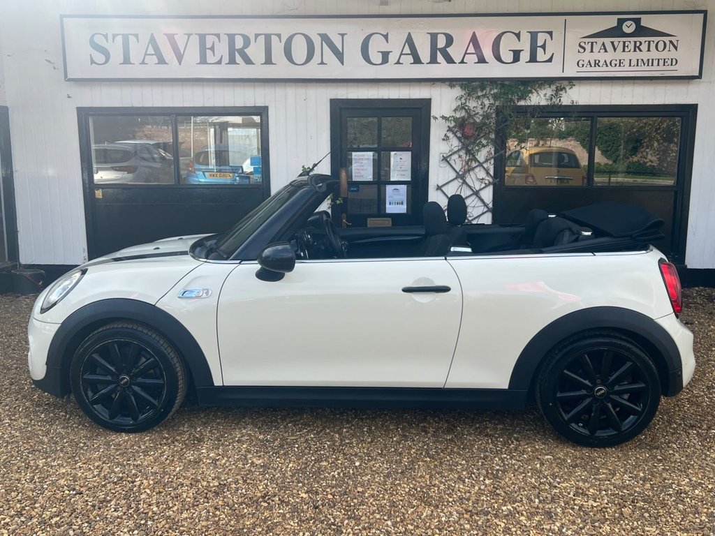 Used MINI Convertible 2016 for sale - 76417577: Photo 16