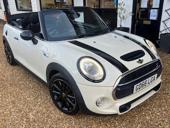 Used MINI Convertible 2016 for sale - 76417577: Photo