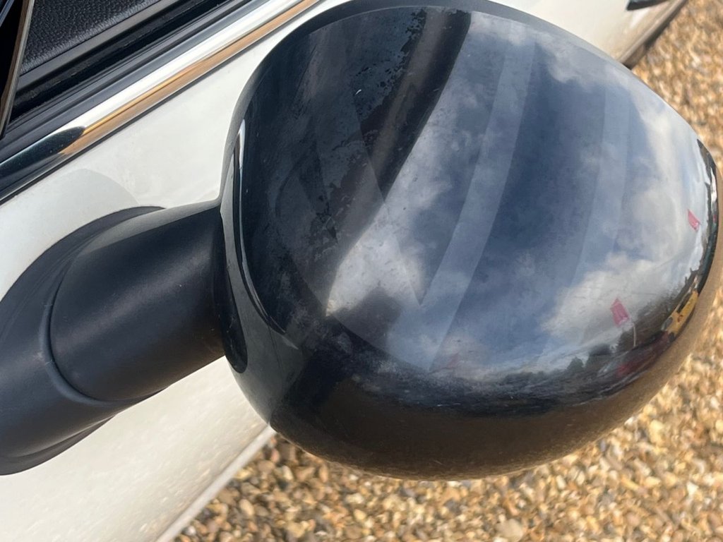 Used MINI Convertible 2016 for sale - 76417577: Photo 26