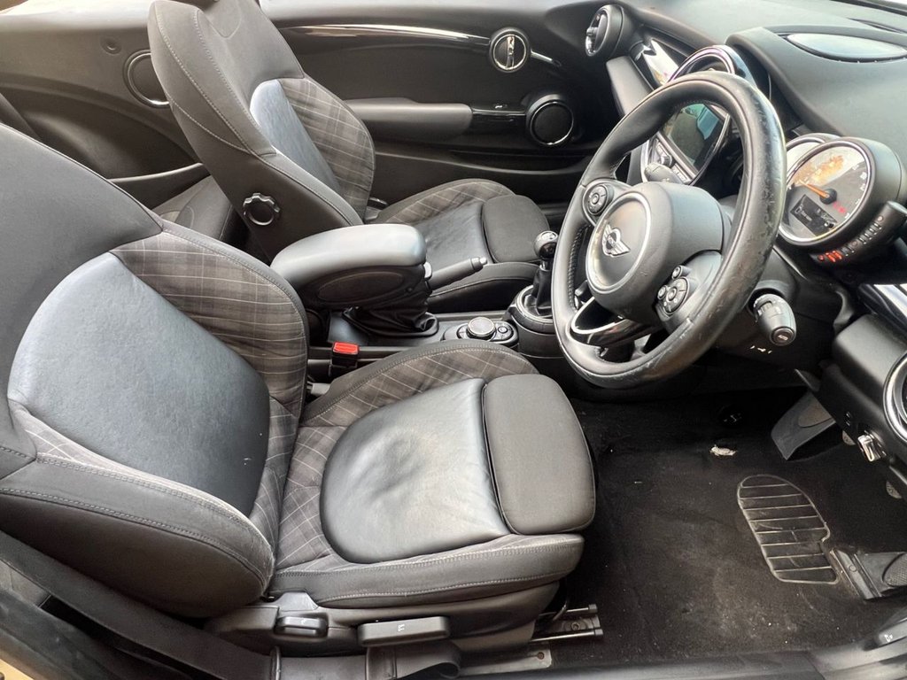 Used MINI Convertible 2016 for sale - 76417577: Photo 29