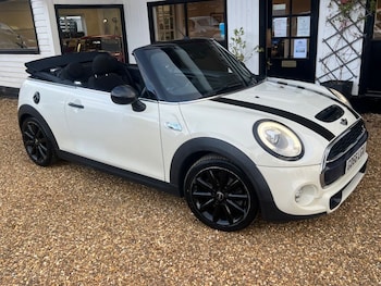 Used MINI Convertible 2016 for sale - 76417577: Photo