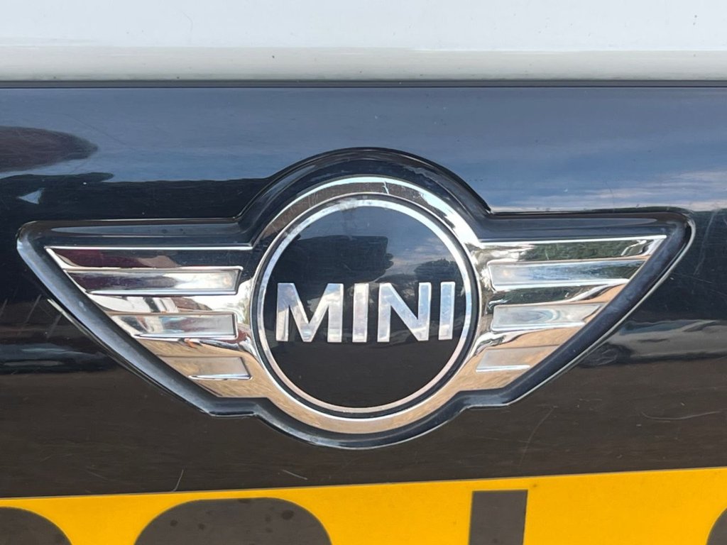 Used MINI Convertible 2016 for sale - 76417577: Photo 9