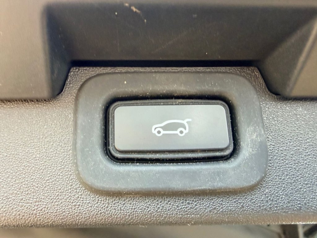 Used Land Rover Discovery 2023 for sale - 78102818: Photo 33