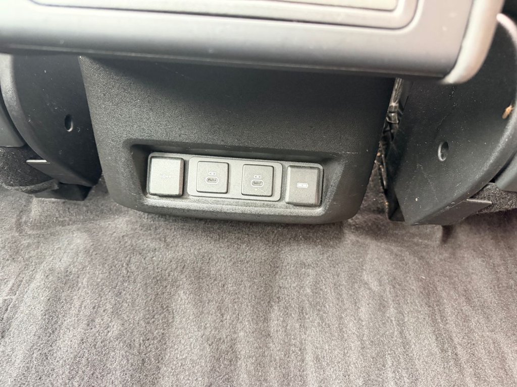 Used Land Rover Discovery 2023 for sale - 78102818: Photo 35