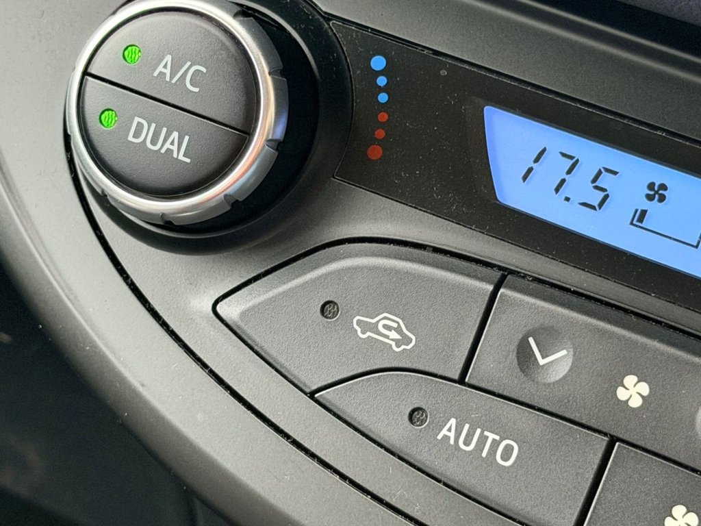 Used Toyota Yaris 2019 for sale - 78102825: Photo 35