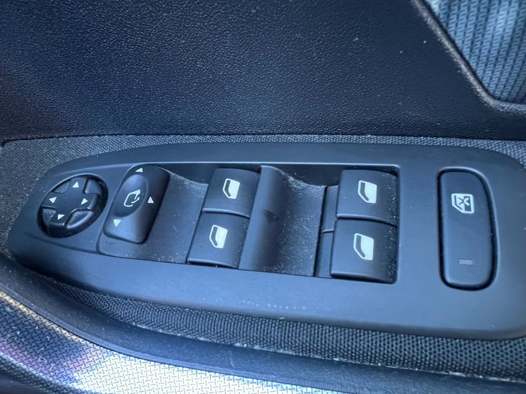 Used Peugeot 2008 2016 for sale - 76372566: Photo 29