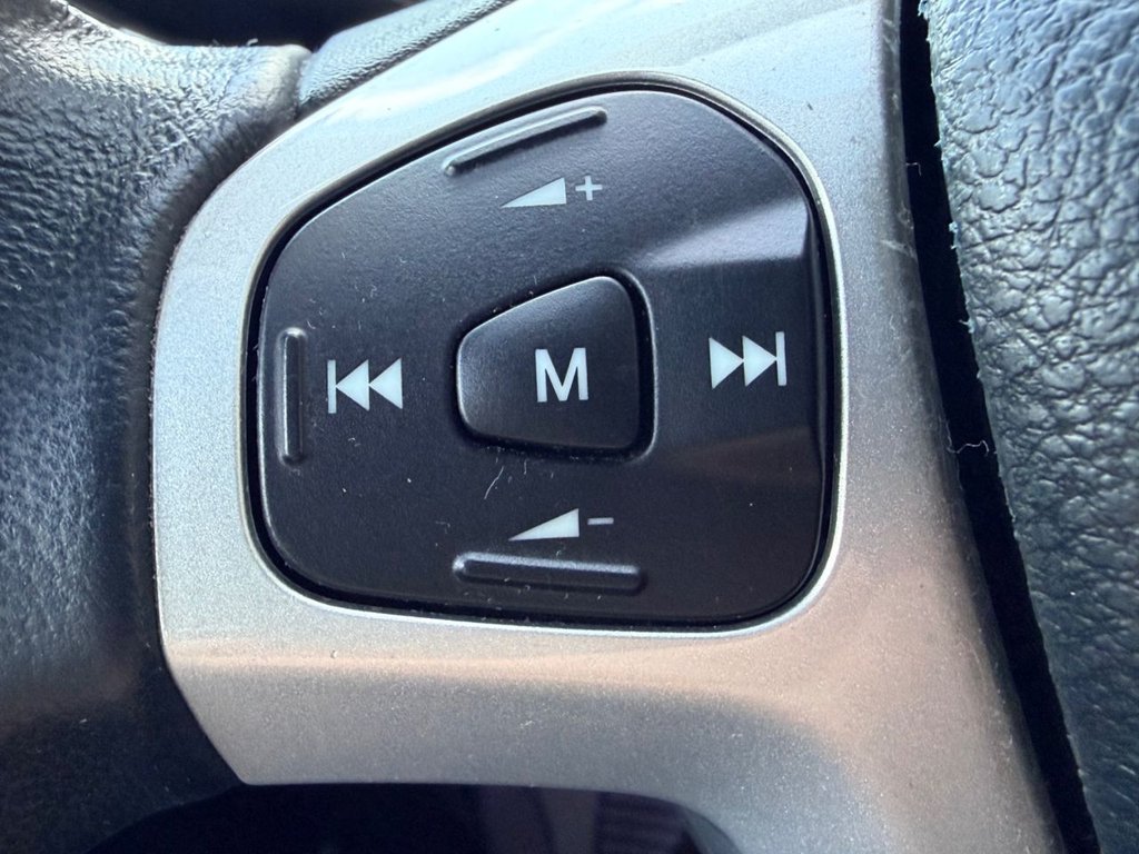 Used Ford Fiesta 2010 for sale - 77269160: Photo 38