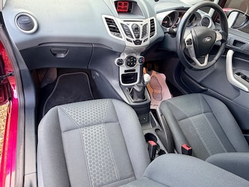 Used Ford Fiesta 2010 for sale - 77269160: Photo