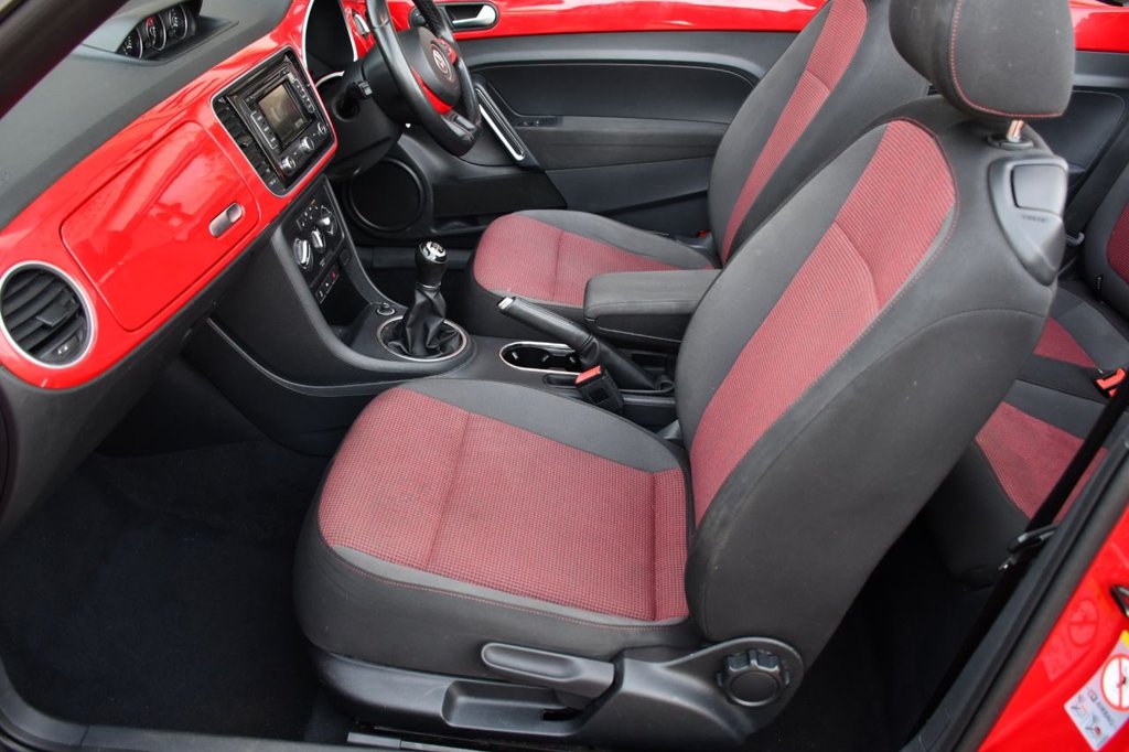 Used Volkswagen Beetle 2014 for sale - 76410394: Photo 3