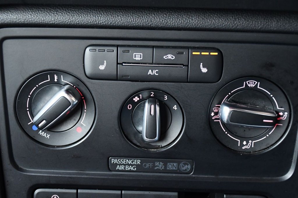 Used Volkswagen Beetle 2014 for sale - 76410394: Photo 38