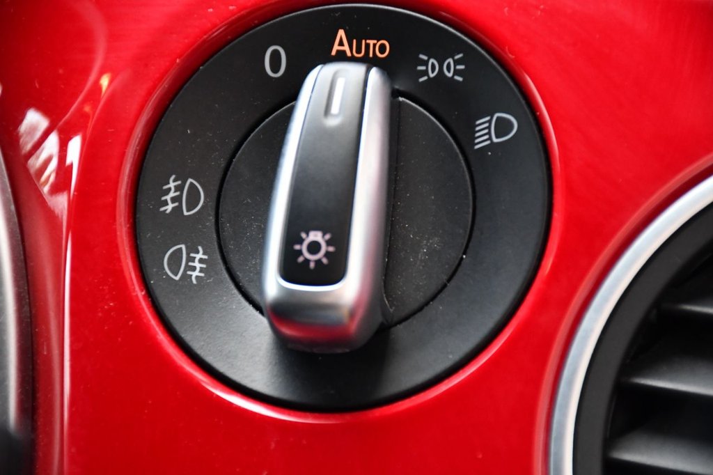 Used Volkswagen Beetle 2014 for sale - 76410394: Photo 45