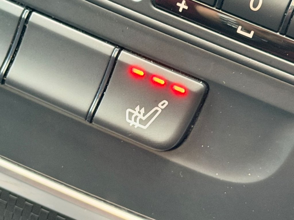 Used Mercedes-Benz A-Class 2014 for sale - 77499071: Photo 44