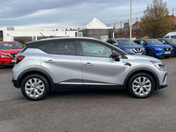Used Renault Captur 2020 for sale - 72933800: Photo