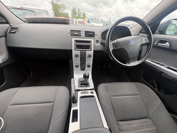 Used Volvo V50 2010 for sale - 78808203: Photo