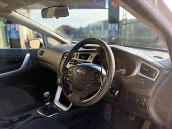 Used Kia Ceed 2015 for sale - 78381786: Photo