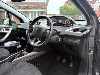 Used Peugeot 2008 2013 for sale - 78829644: Photo
