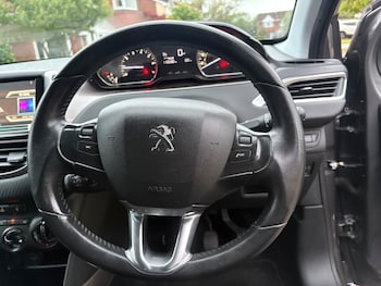 Used Peugeot 2008 2013 for sale - 78829644: Photo