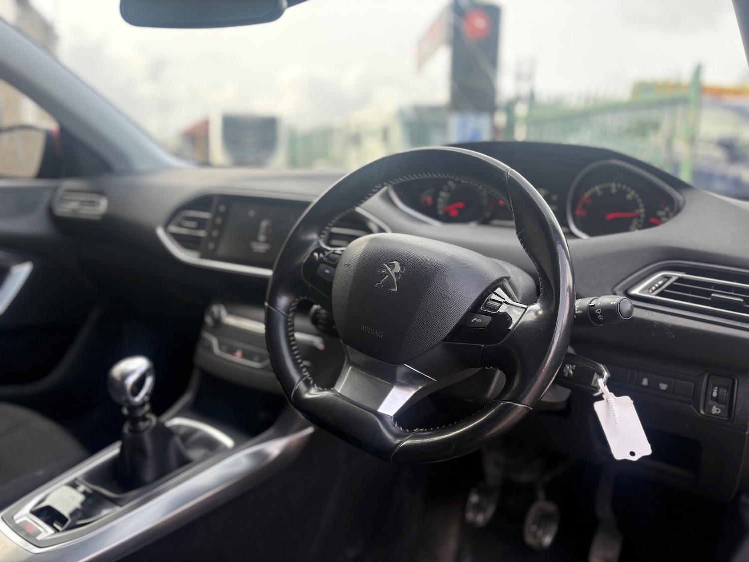 Used Peugeot 308 2015 for sale - 78202536: Photo 2