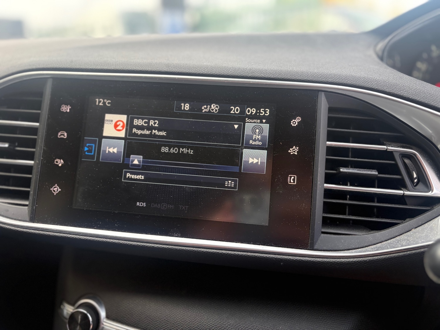 Used Peugeot 308 2015 for sale - 78202536: Photo 27