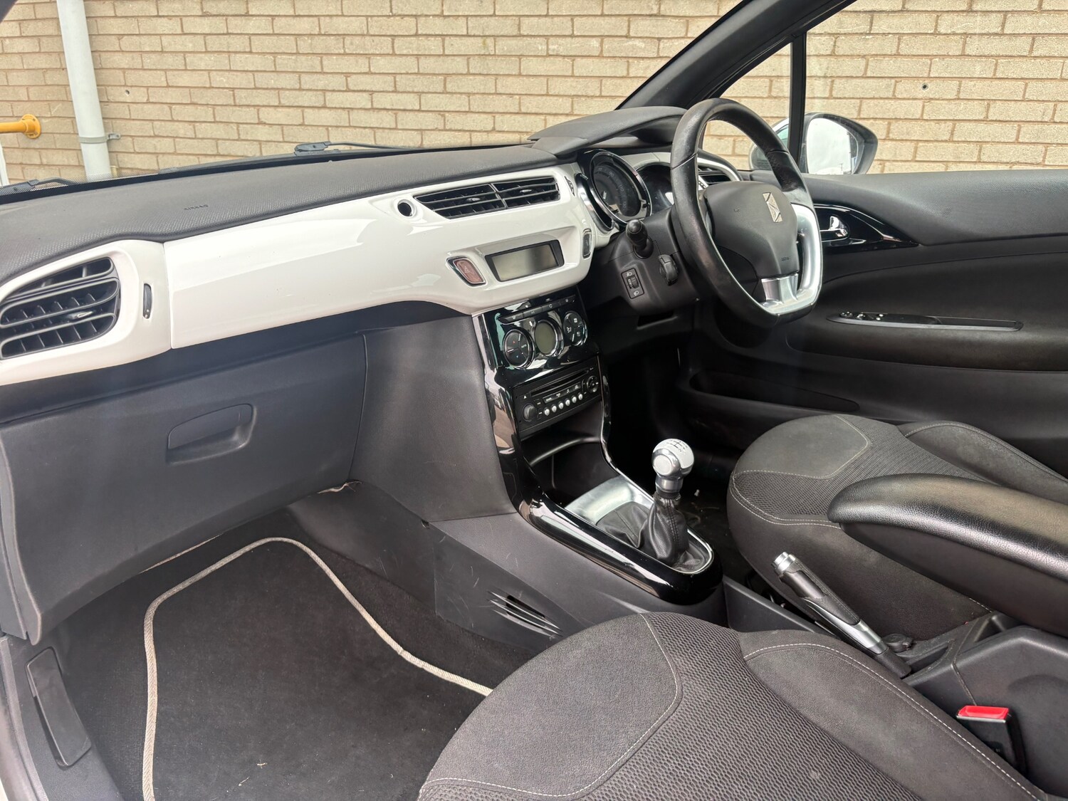 Used Citroen DS3 2011 for sale - 78183095: Photo 6