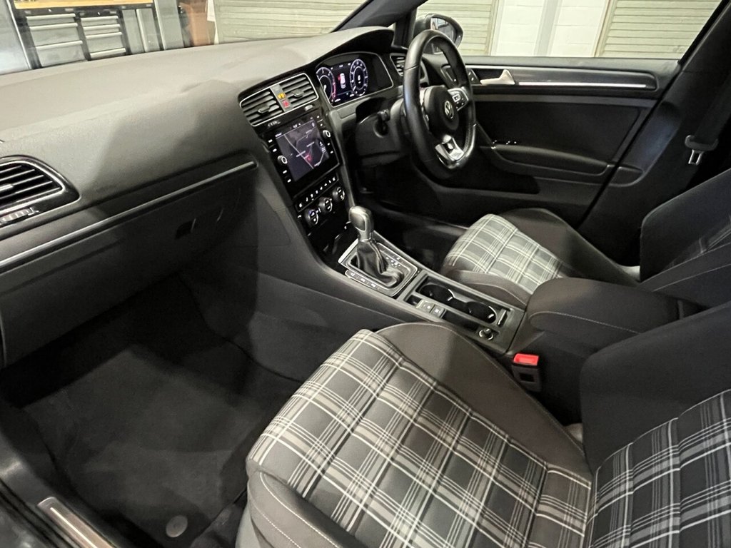 Used Volkswagen Golf 2018 for sale - 76345654: Photo 15