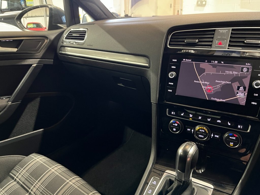 Used Volkswagen Golf 2018 for sale - 76345654: Photo 23