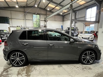 Used Volkswagen Golf 2018 for sale - 76345654: Photo