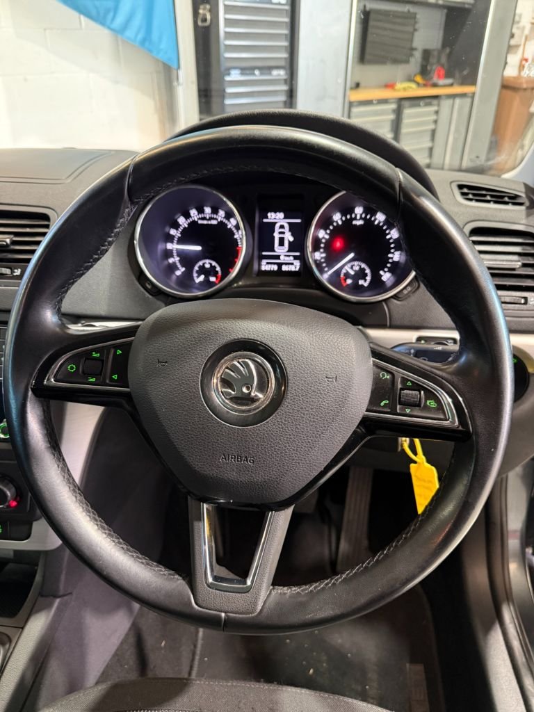 Used Skoda Yeti 2015 for sale - 77560518: Photo 18