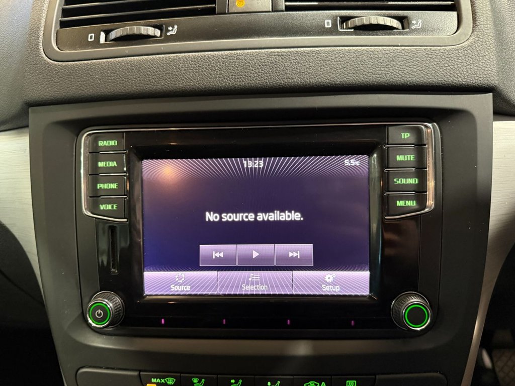 Used Skoda Yeti 2015 for sale - 77560518: Photo 24