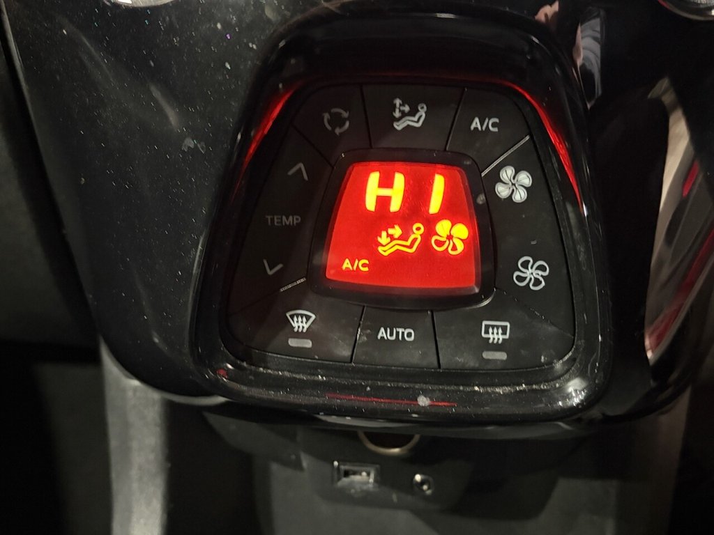 Used Toyota AYGO 2017 for sale - 77780192: Photo 24