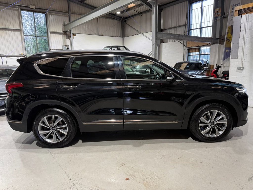 Used Hyundai Santa Fe 2019 for sale - 78167234: Photo 2