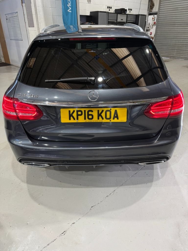 Used Mercedes-Benz C Class 2016 for sale - 78017775: Photo 4