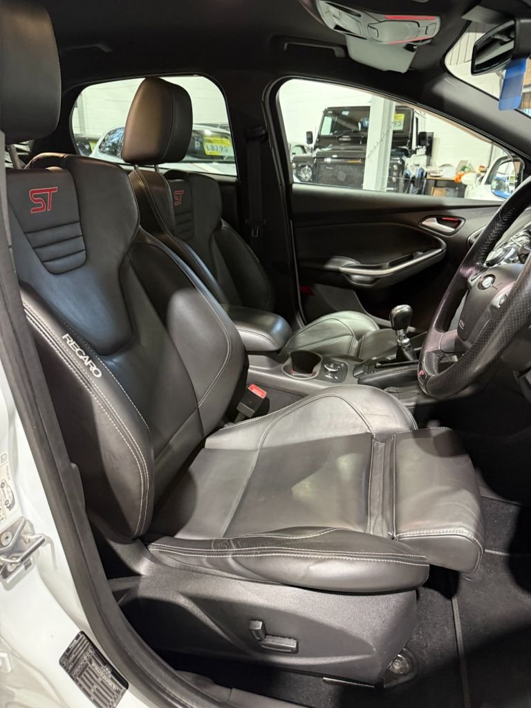 Used Ford Focus 2013 for sale - 76547077: Photo 12