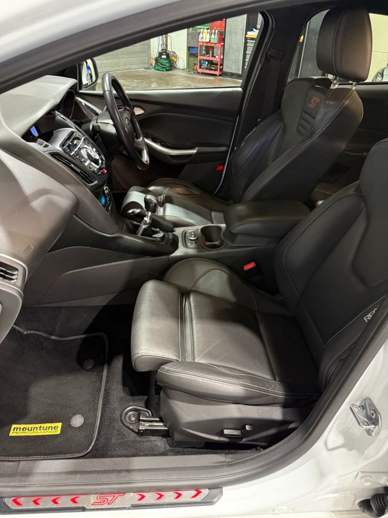 Used Ford Focus 2013 for sale - 76547077: Photo 13