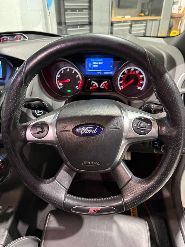 Used Ford Focus 2013 for sale - 76547077: Photo 19