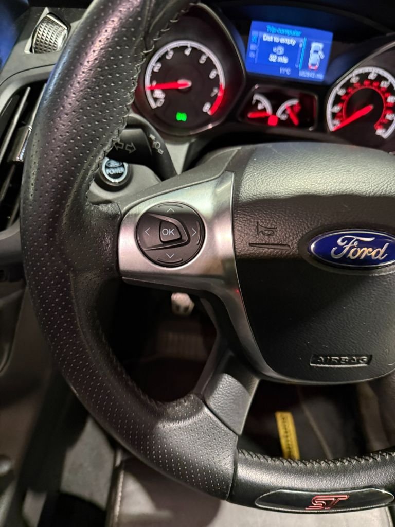 Used Ford Focus 2013 for sale - 76547077: Photo 20