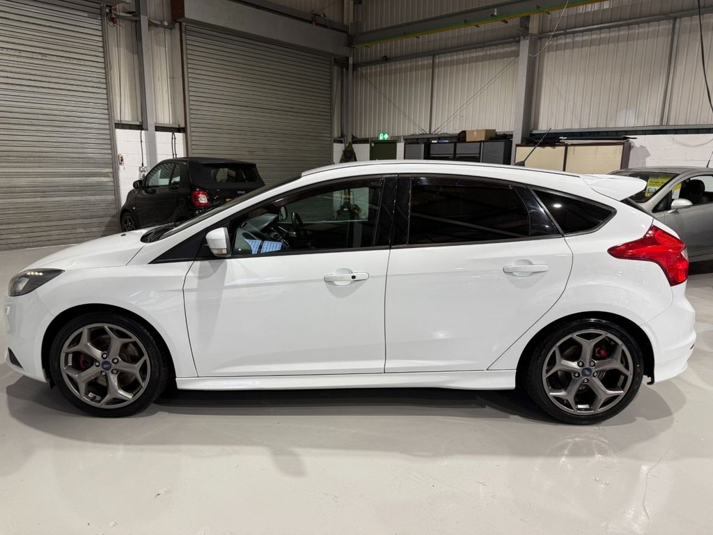 Used Ford Focus 2013 for sale - 76547077: Photo 6