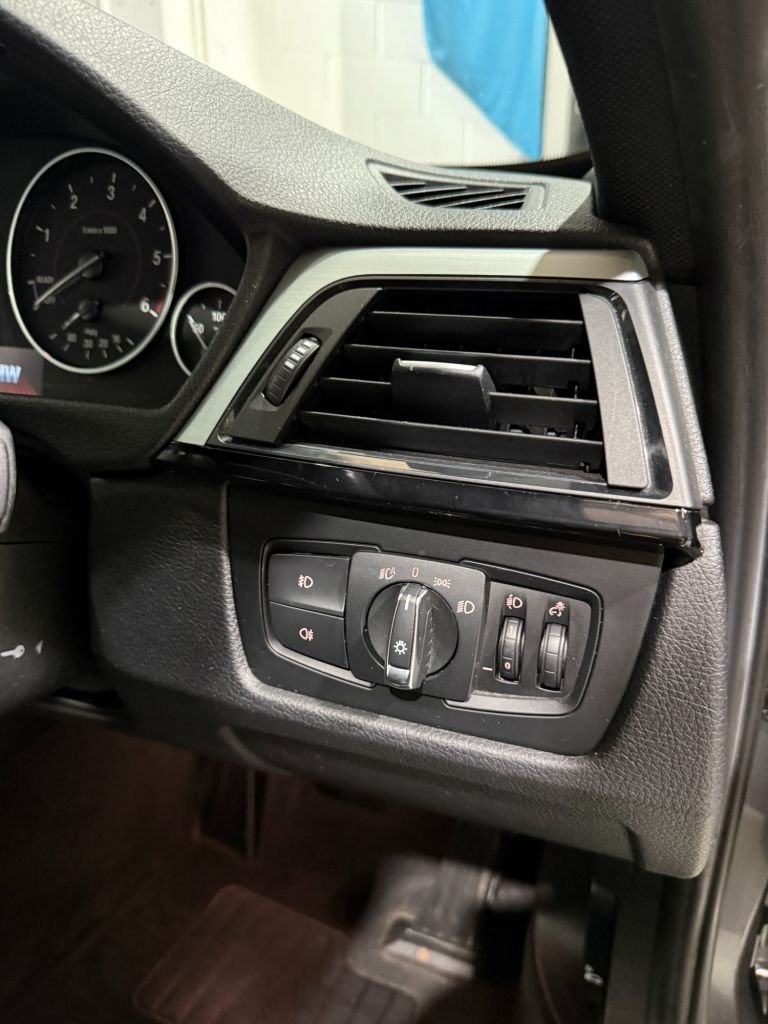 Used BMW 3 Series 2013 for sale - 78016852: Photo 30