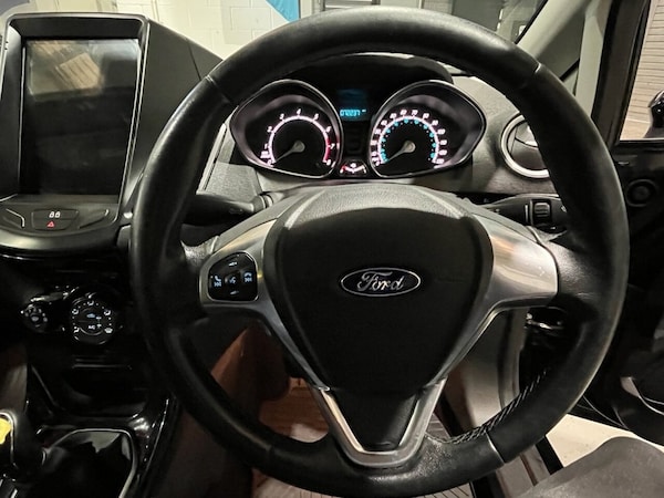 Used Ford Fiesta 2016 for sale - 76304301: Photo 17