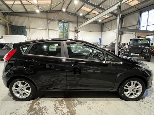 Used Ford Fiesta 2016 for sale - 76304301: Photo 2