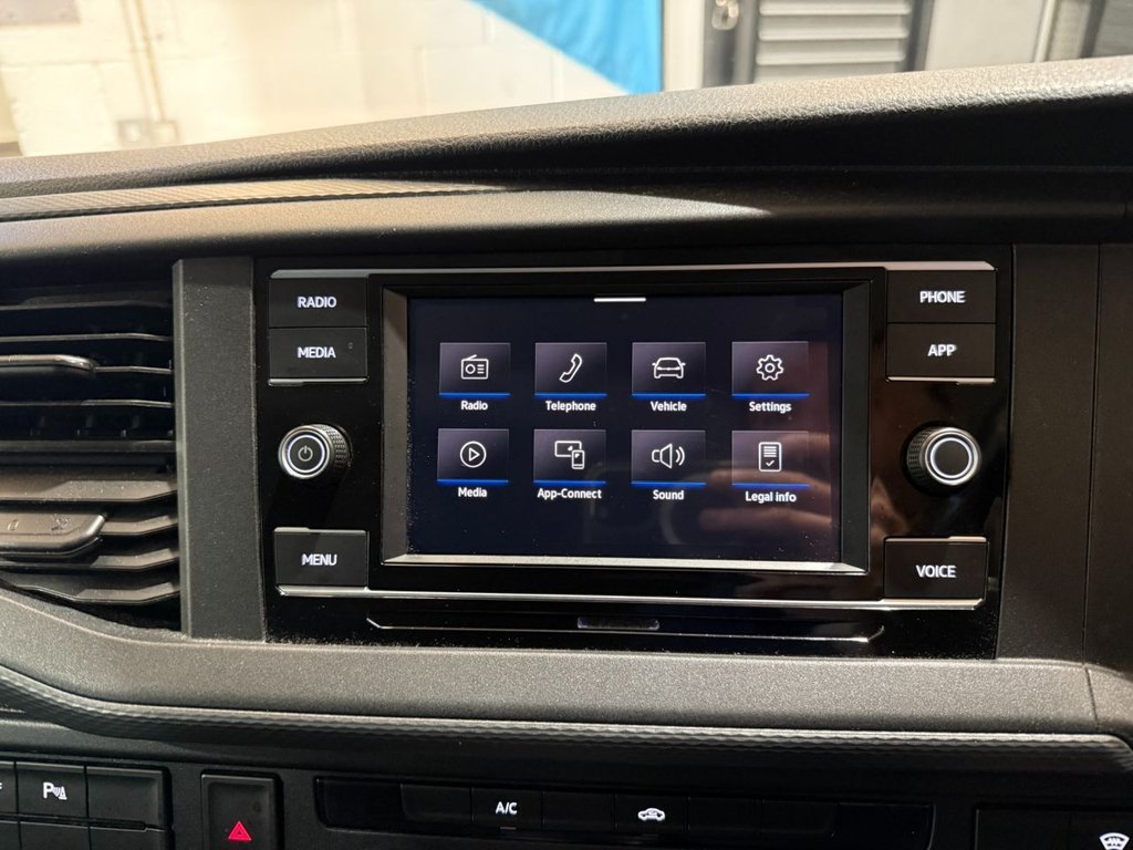 Used Volkswagen Transporter 2021 for sale - 76068335: Photo 39