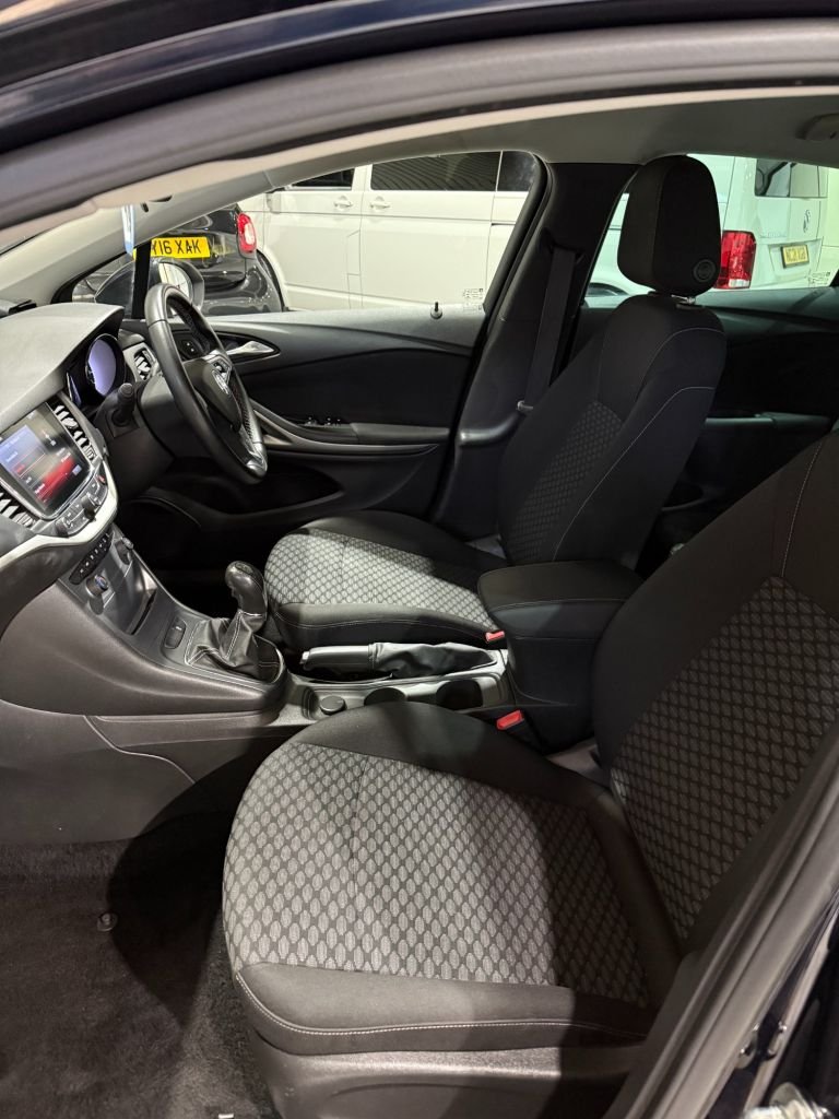 Used Vauxhall Astra 2018 for sale - 76923237: Photo 13