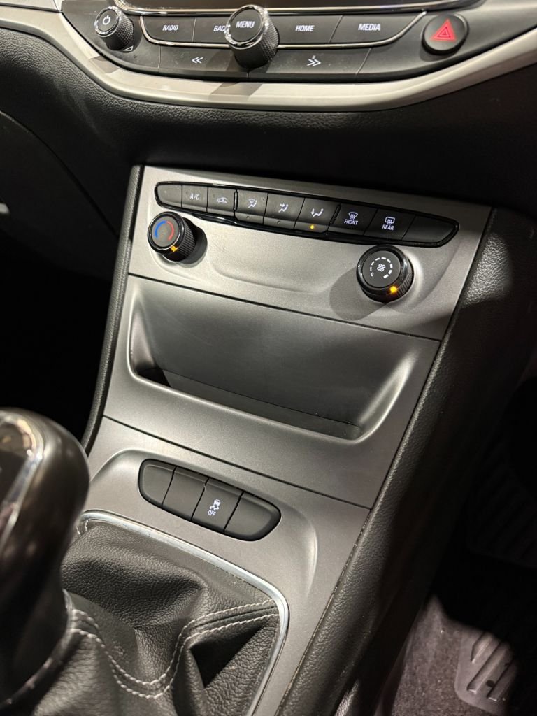 Used Vauxhall Astra 2018 for sale - 76923237: Photo 28