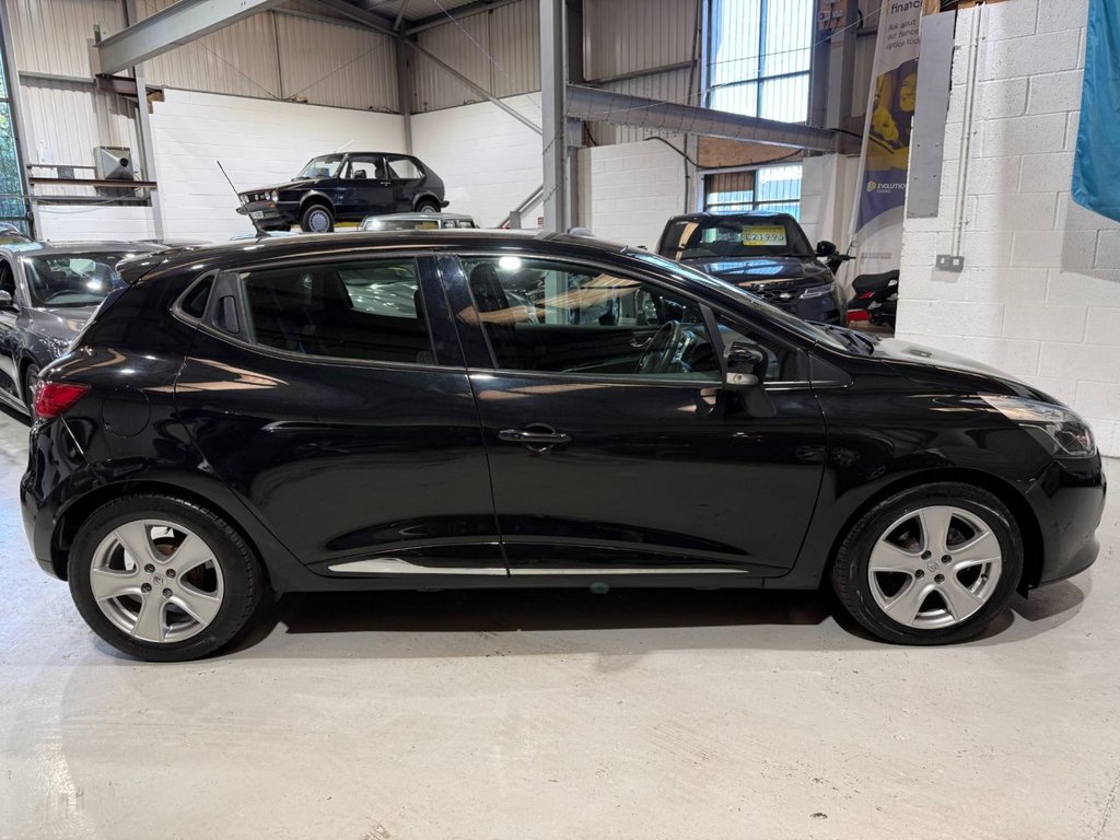 Used Renault Clio 2016 for sale - 77936244: Photo 2