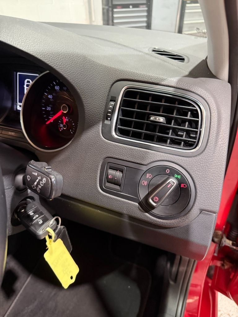 Used Volkswagen Polo 2016 for sale - 75986321: Photo 28