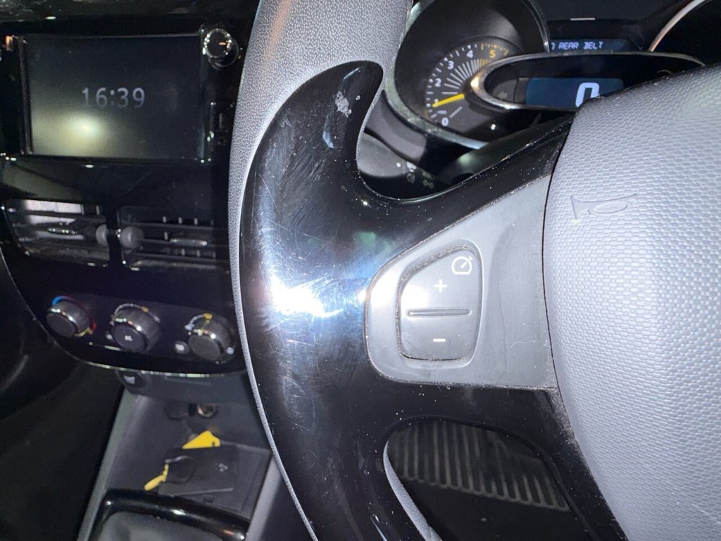 Used Renault Clio 2013 for sale - 77904987: Photo 20